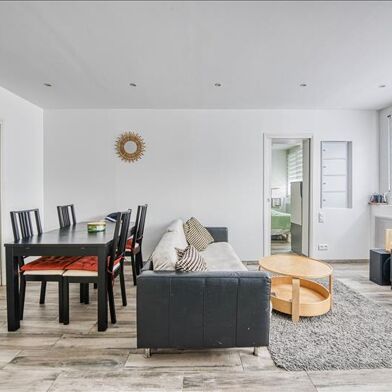 Appartement 4 pièces 215000 €