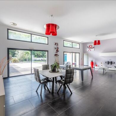 Maison 7 pièces 780000 €