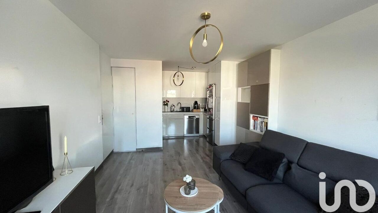 appartement 3 pièces 59 m2 à vendre à Romainville (93230)