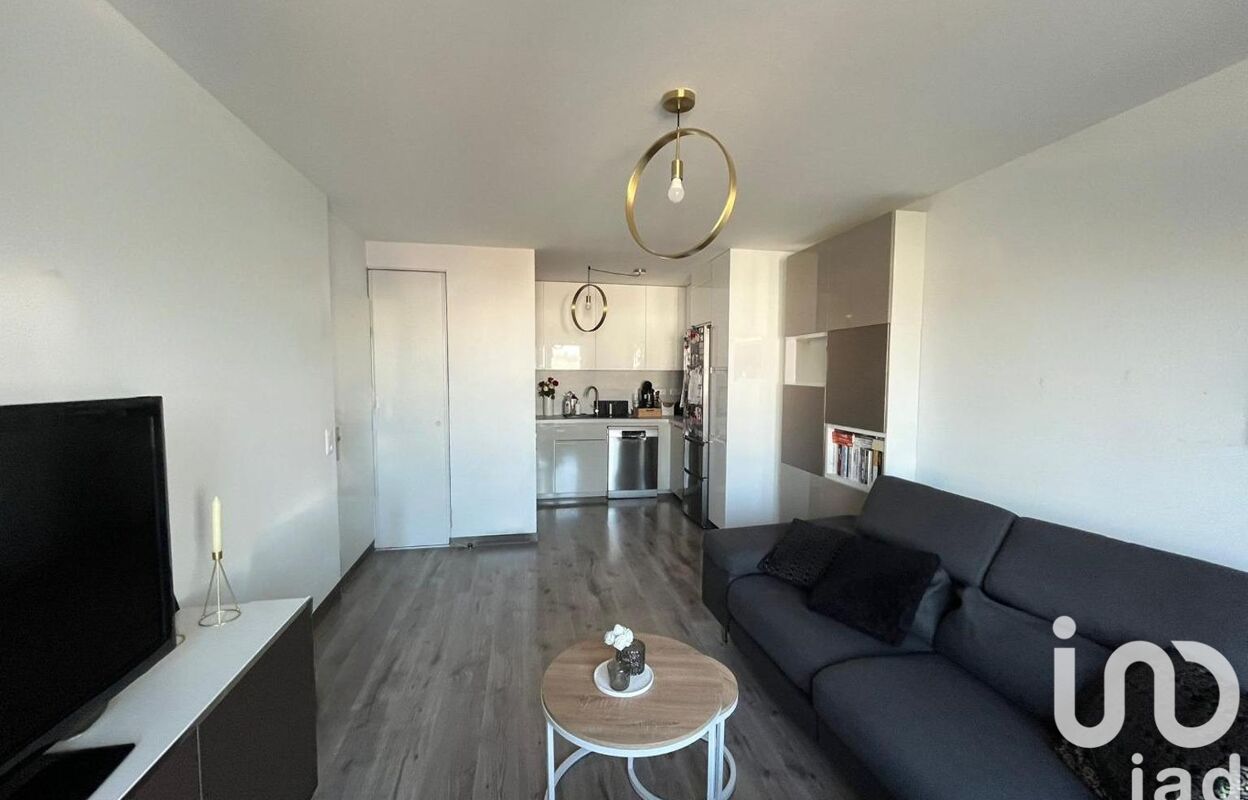 appartement 3 pièces 59 m2 à vendre à Romainville (93230)