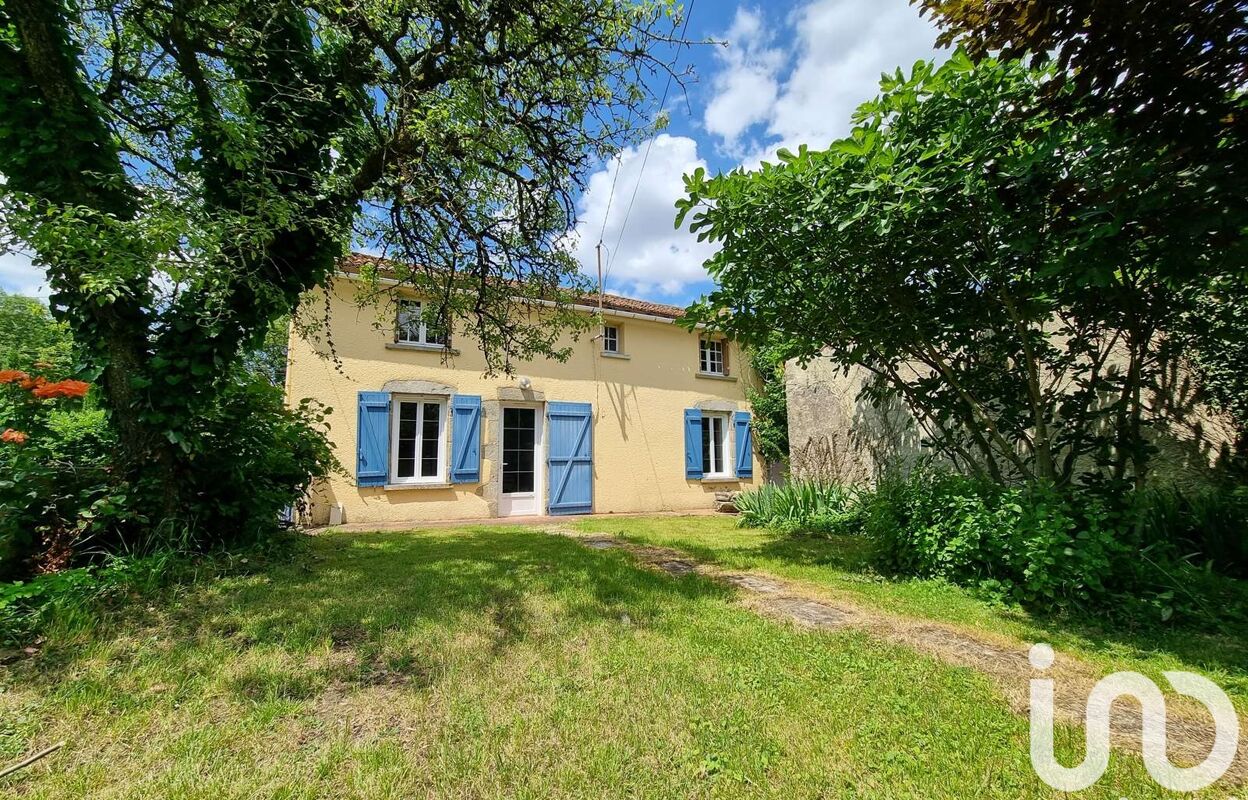 maison 4 pièces 144 m2 à vendre à Oroux (79390)