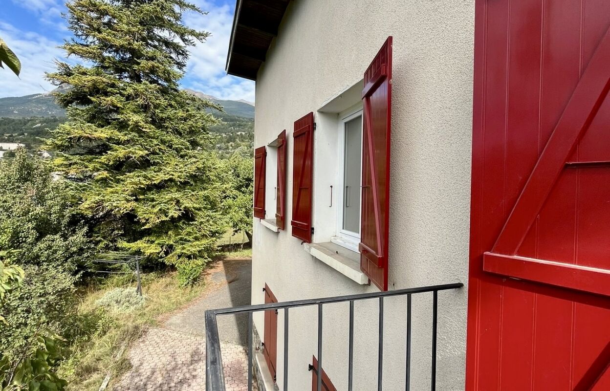 maison 4 pièces 79 m2 à vendre à Embrun (05200)