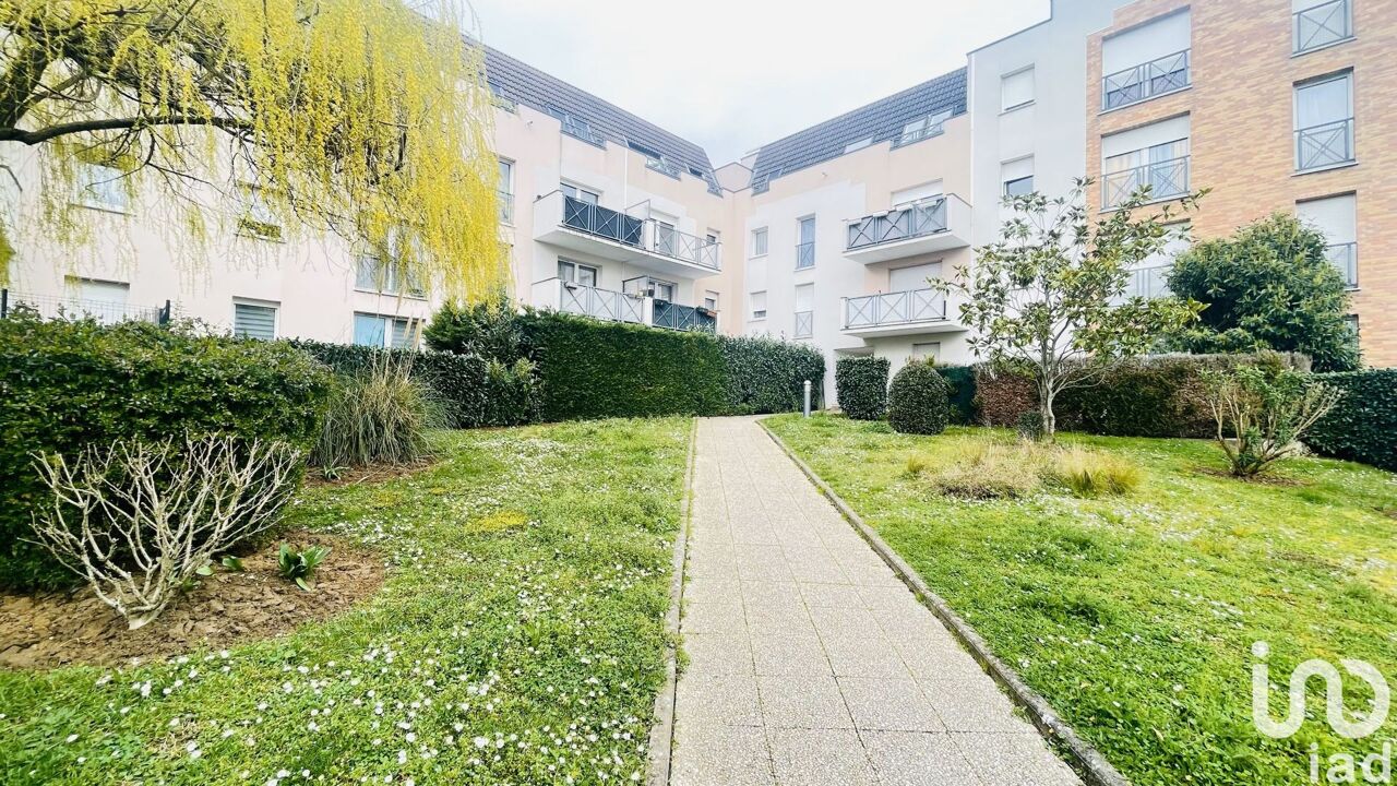 appartement 3 pièces 66 m2 à vendre à Courcouronnes (91080)