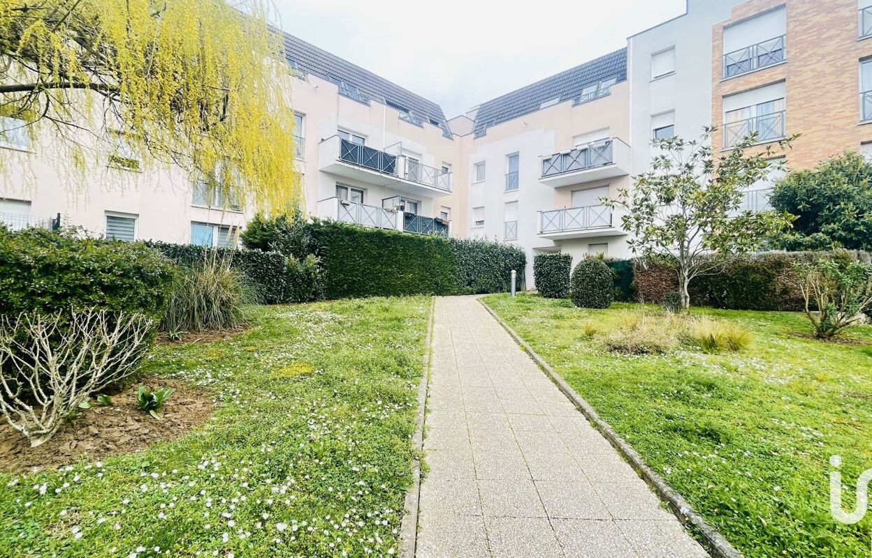 appartement 3 pièces 66 m2 à vendre à Courcouronnes (91080)