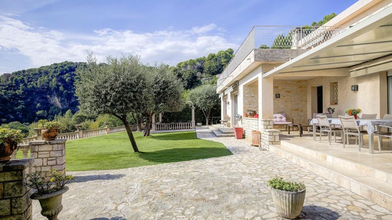 maison 5 pièces 193 m2 à vendre à Cagnes-sur-Mer (06800)