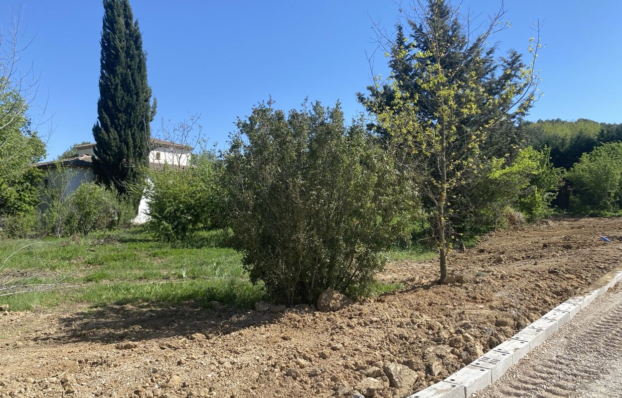 terrain 300 m2 à construire à Le Puy-Sainte-Réparade (13610)