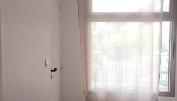 Local commercial 4 pièces  à louer Rodez 12000