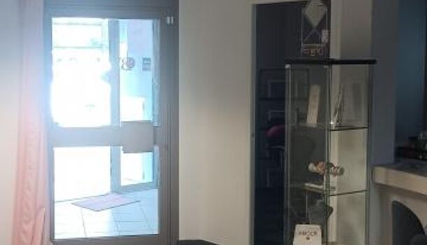 Local commercial 4 pièces  à louer Rodez 12000