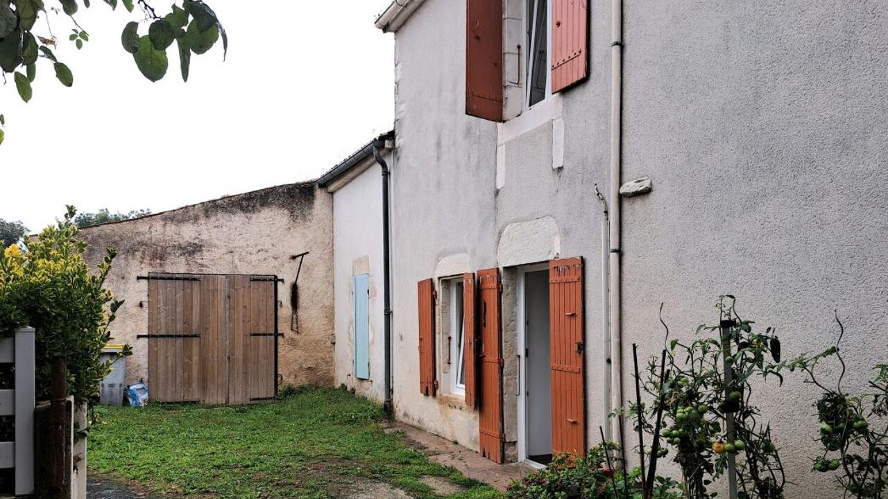 maison 2 pièces 56 m2 à vendre à Bouhet (17540)