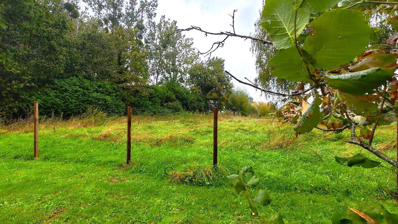 terrain  pièces 1679 m2 à vendre à Baugé-en-Anjou (49150)