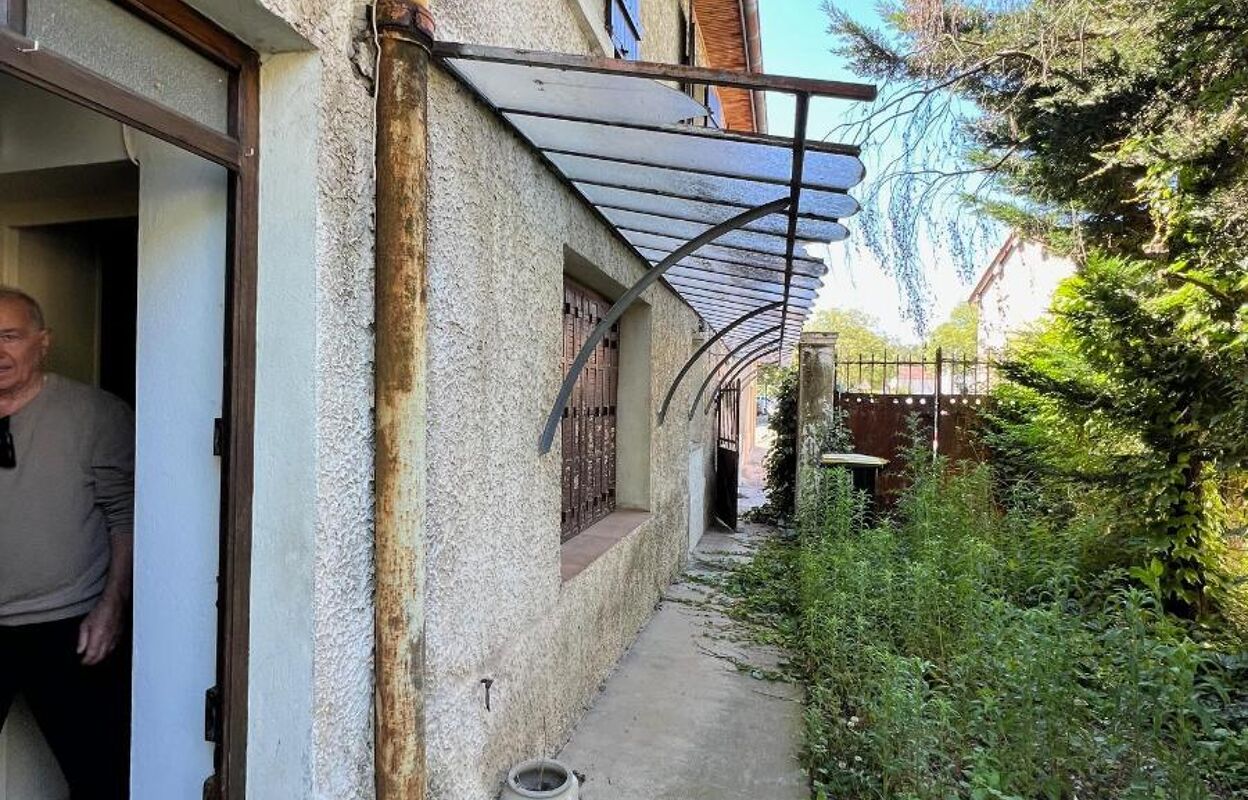 maison 6 pièces 140 m2 à vendre à Meyzieu (69330)