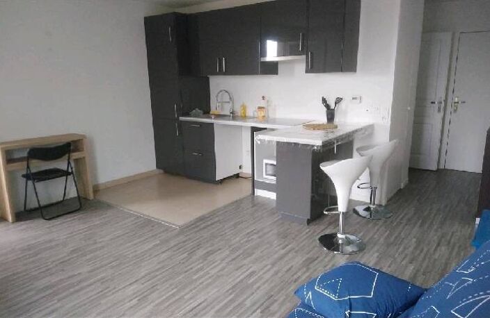 Location appartement 1 pièce 29 m² à Dammartin-en-Goële (77230) — photo 2