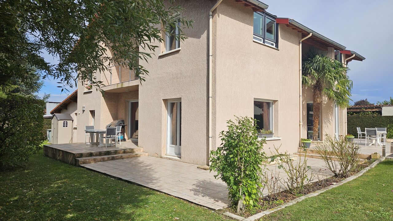 maison  pièces 177 m2 à vendre à Saint-Romain-le-Puy (42610)