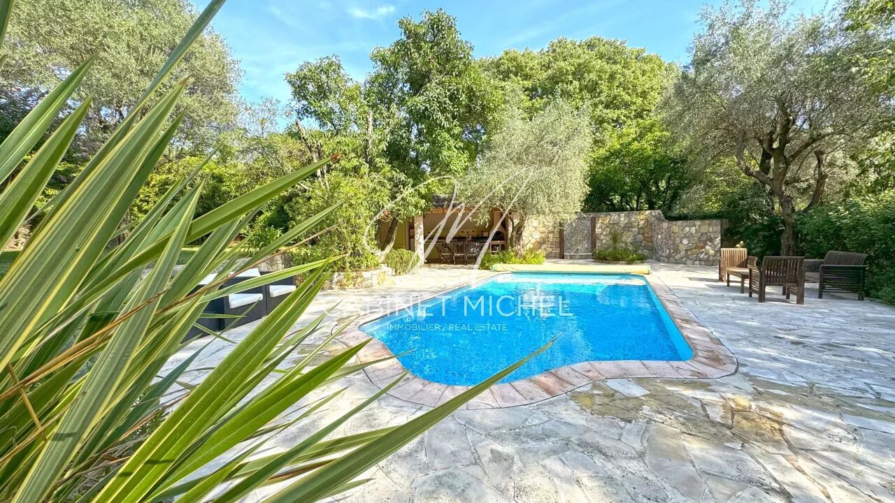 maison 6 pièces 221 m2 à vendre à Roquefort-les-Pins (06330)