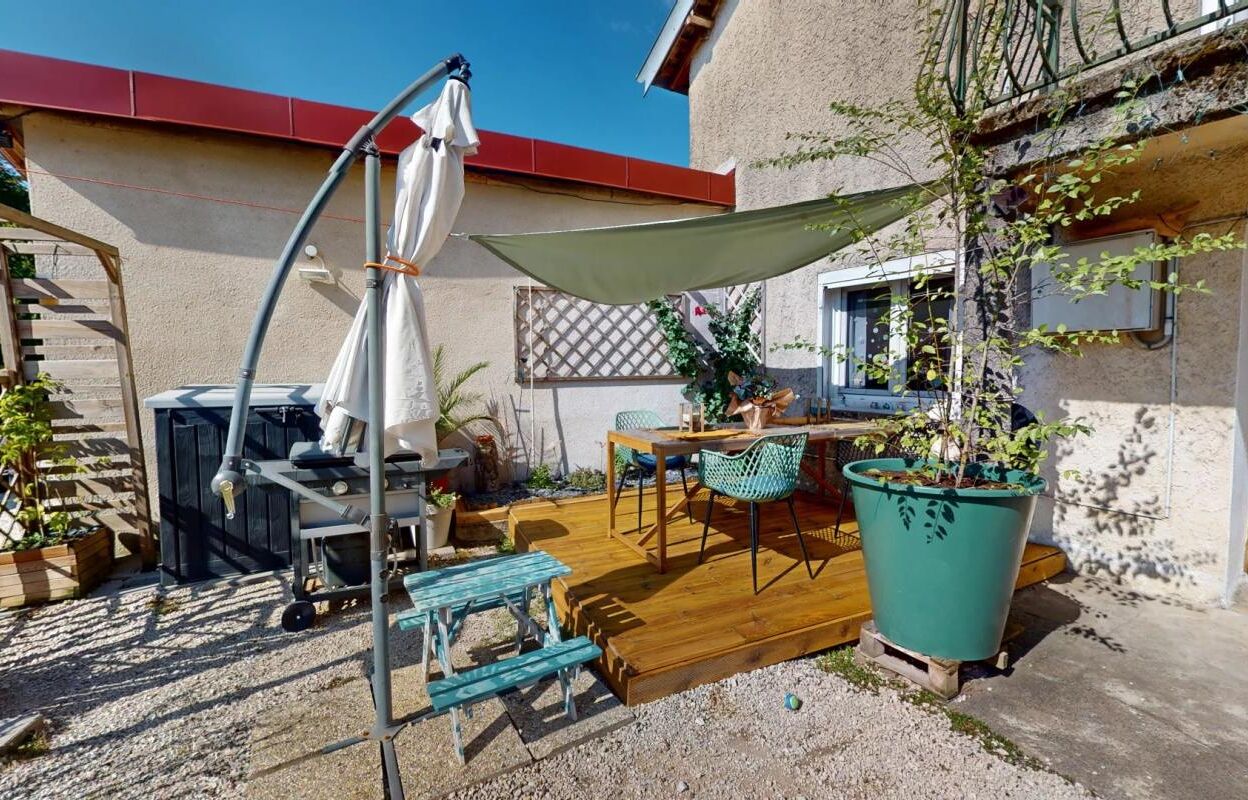 appartement 3 pièces 77 m2 à vendre à Chalèze (25220)