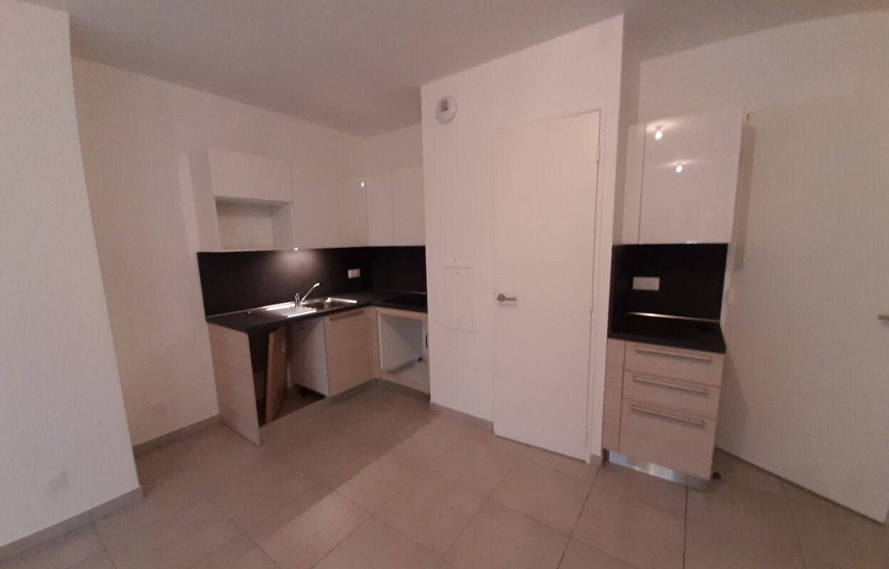 appartement 3 pièces 68 m2 à louer à Villeurbanne (69100)