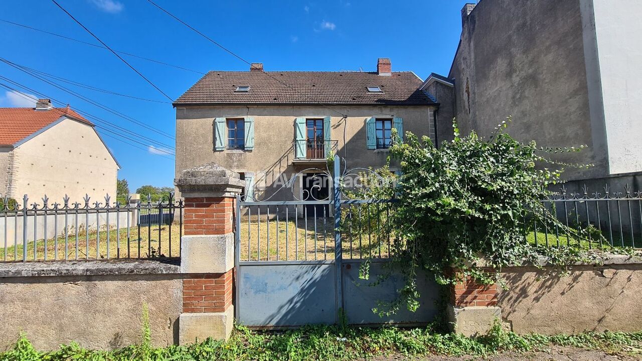 maison 10 pièces 300 m2 à vendre à Fresne-Saint-Mamès (70130)