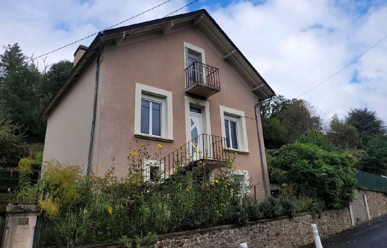 maison 6 pièces 84 m2 à vendre à Bort-les-Orgues (19110)