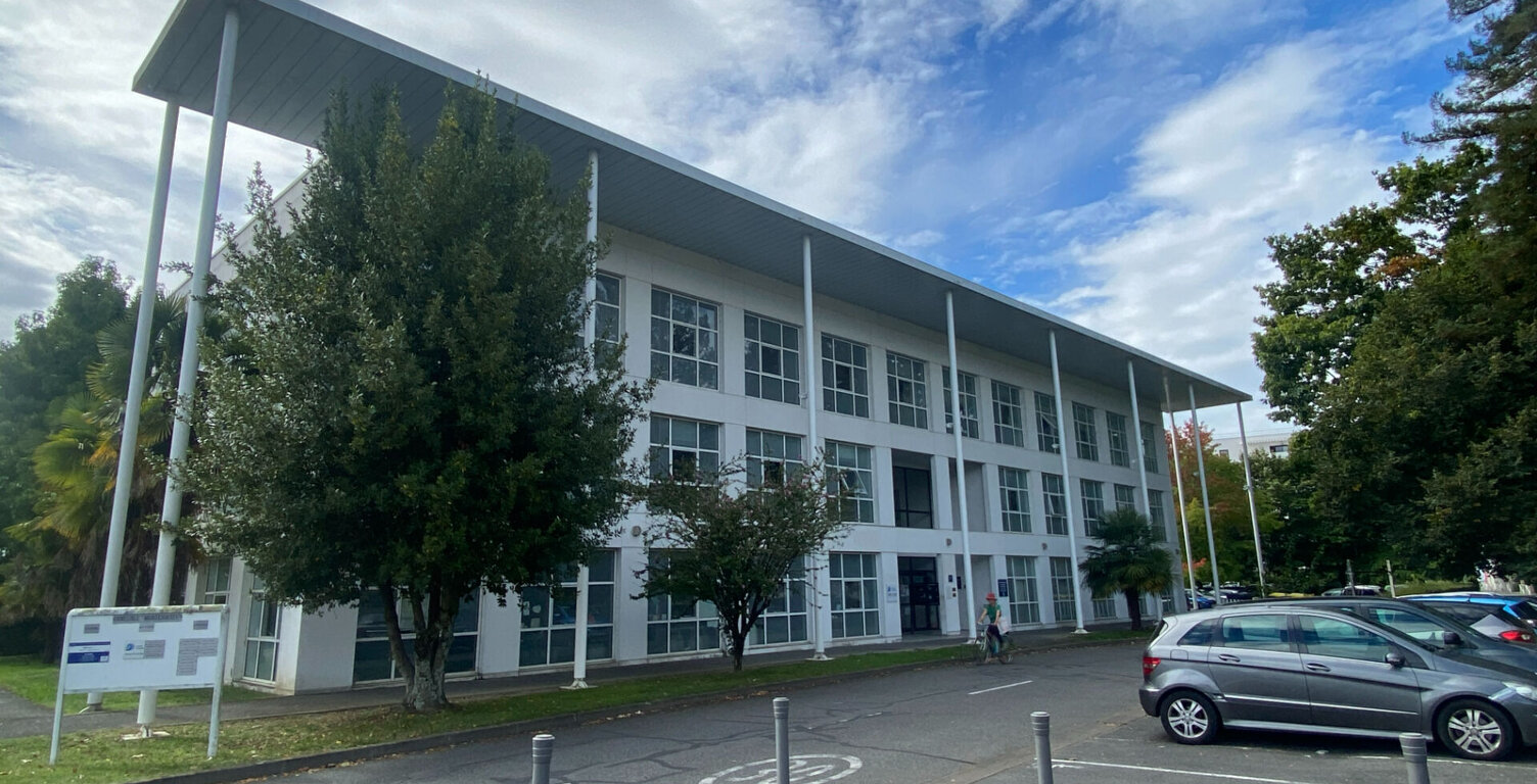 Bureaux  200 m2 — photo 1