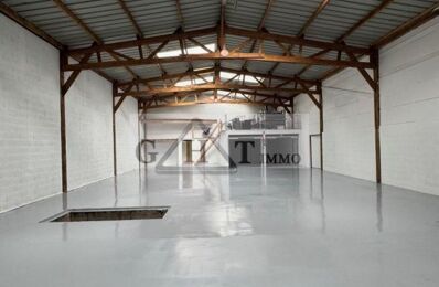 location local industriel 3 000 € CC /mois à proximité de Mandres-les-Roses (94520)