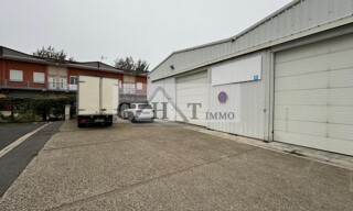 Local industriel  400 m² à louer à Mandres-les-Roses (94520)