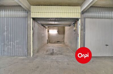 location garage 101 € CC /mois à proximité de Lyon 6 (69006)