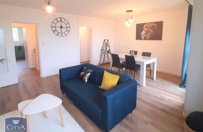 Vente appartement 4 pièces 77 m² Saumur (49400) — photo 2