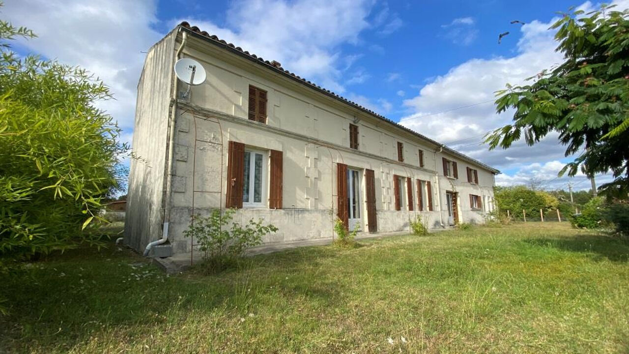 maison 7 pièces 217 m2 à vendre à Bussac-Forêt (17210)