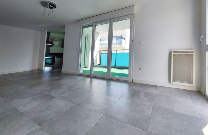 DELEGATION DE MANDAT - CASTELNAU LE LEZ - T3 DE 72M2 + DOUBL — photo 4