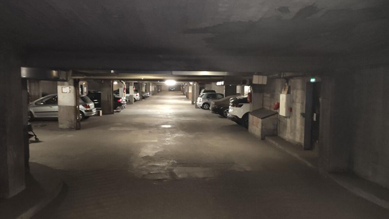 garage  pièces 11 m2 à louer à Paris 19 (75019)