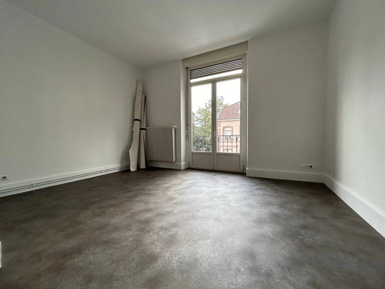 ST DIE DES VOSGES - APPARTEMENT T1 — photo 1