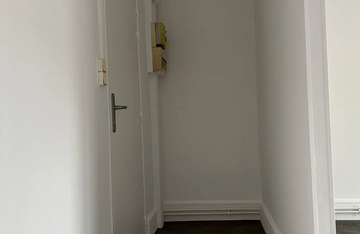 ST DIE DES VOSGES - APPARTEMENT T1 — photo 2