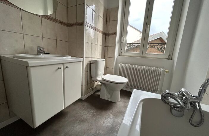 ST DIE DES VOSGES - APPARTEMENT T1 — photo 5