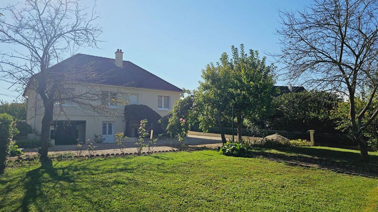 maison 4 pièces 89 m2 à vendre à Saint-Germain-du-Puy (18390)