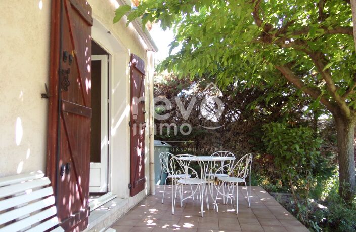 Villa — photo 2