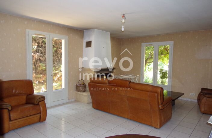 Villa — photo 3