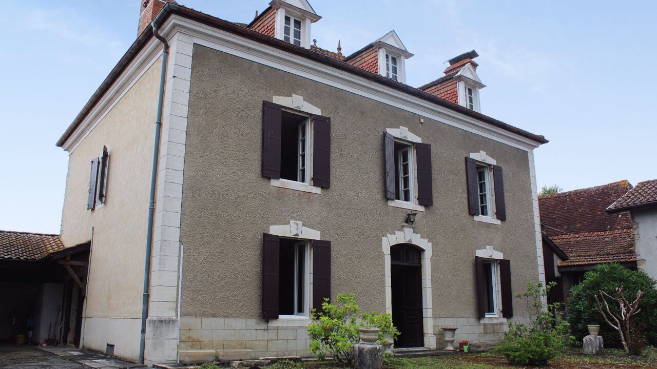 maison 8 pièces 457 m2 à vendre à Salies-de-Béarn (64270)