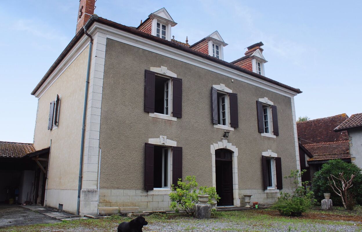 maison 8 pièces 457 m2 à vendre à Salies-de-Béarn (64270)