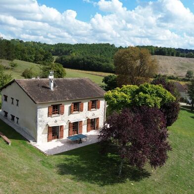 Maison 8 pièces 430500 €