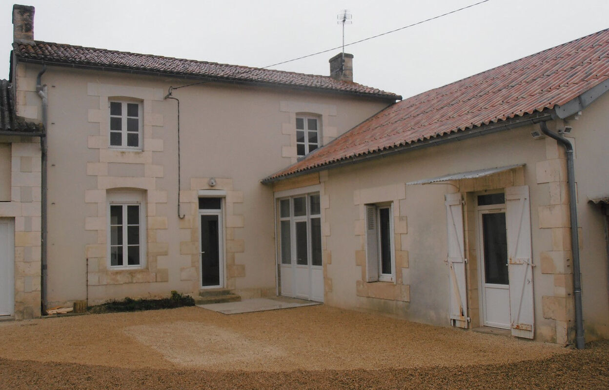 maison 4 pièces 83 m2 à vendre à Chabournay (86380)