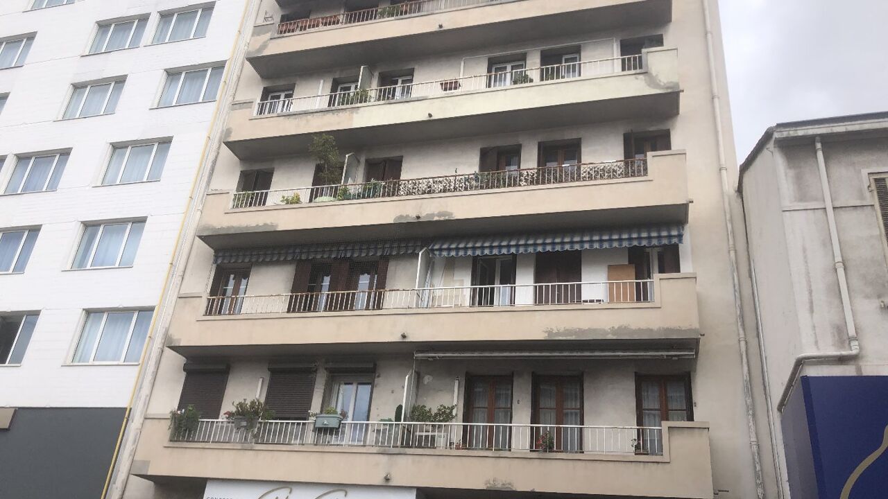 appartement 2 pièces 35 m2 à vendre à Marseille 8 (13008)