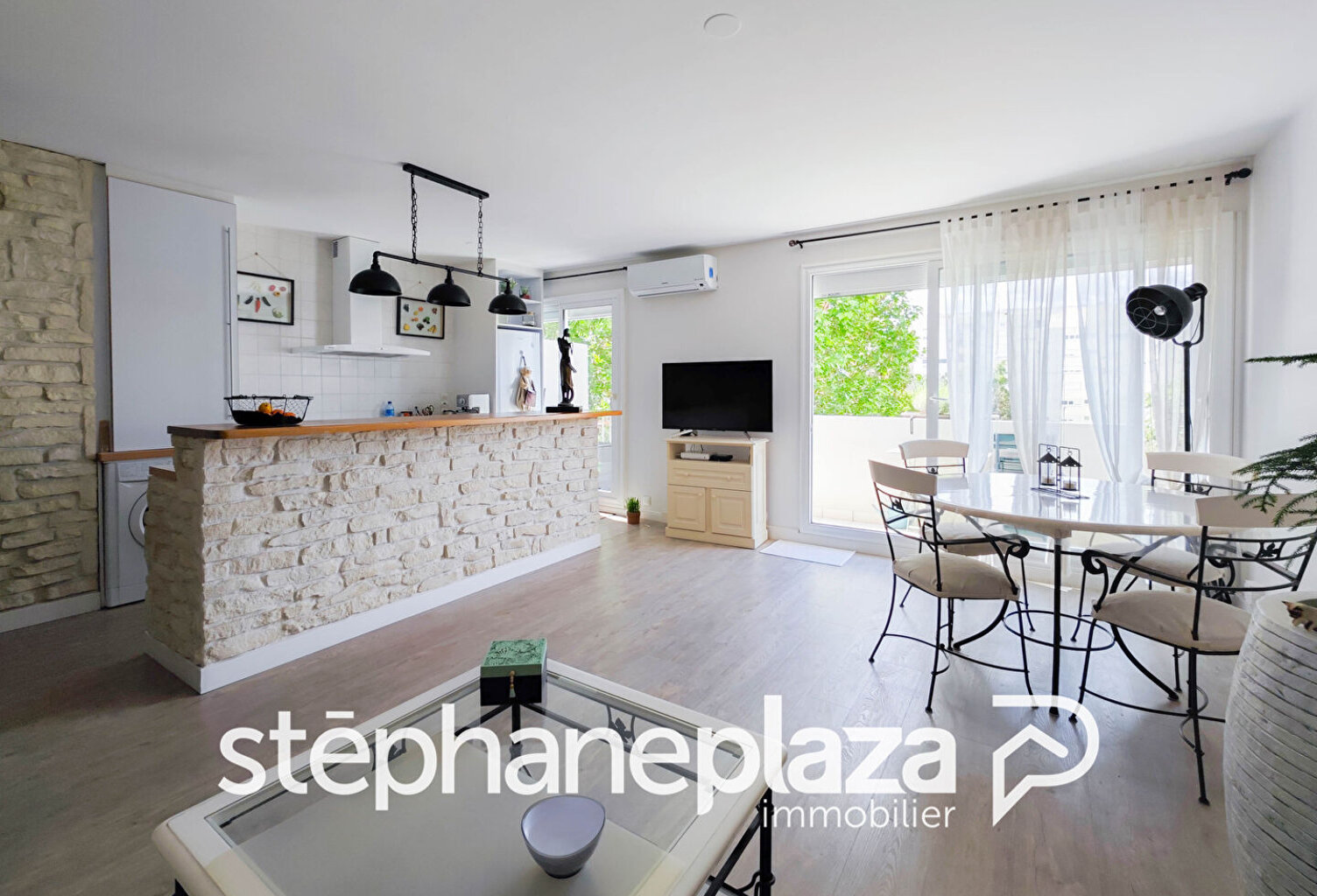 Appartement Montrouge - 3 pièce(s) - 67.80 m2 avec balcon — photo 1