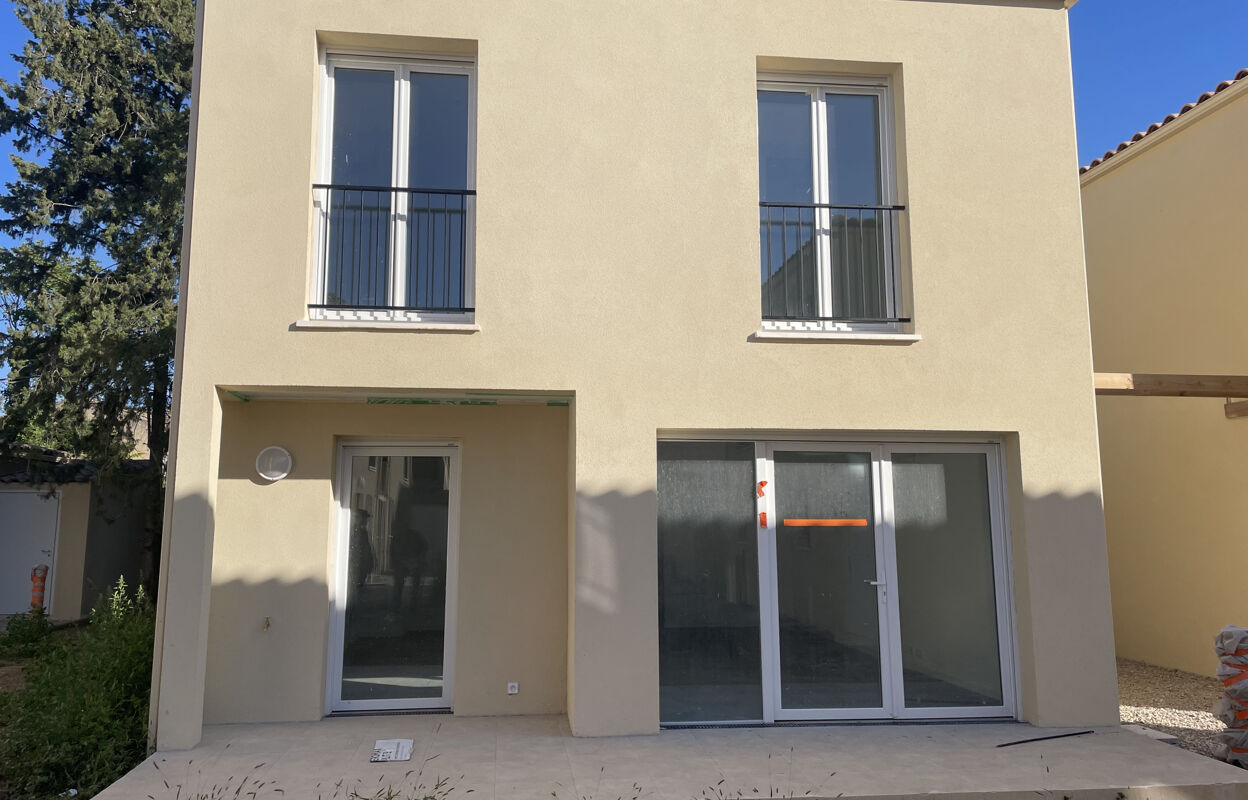 maison 5 pièces 103 m2 à vendre à Salon-de-Provence (13300)