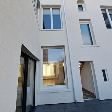 Maison 8 pièces 265 m²