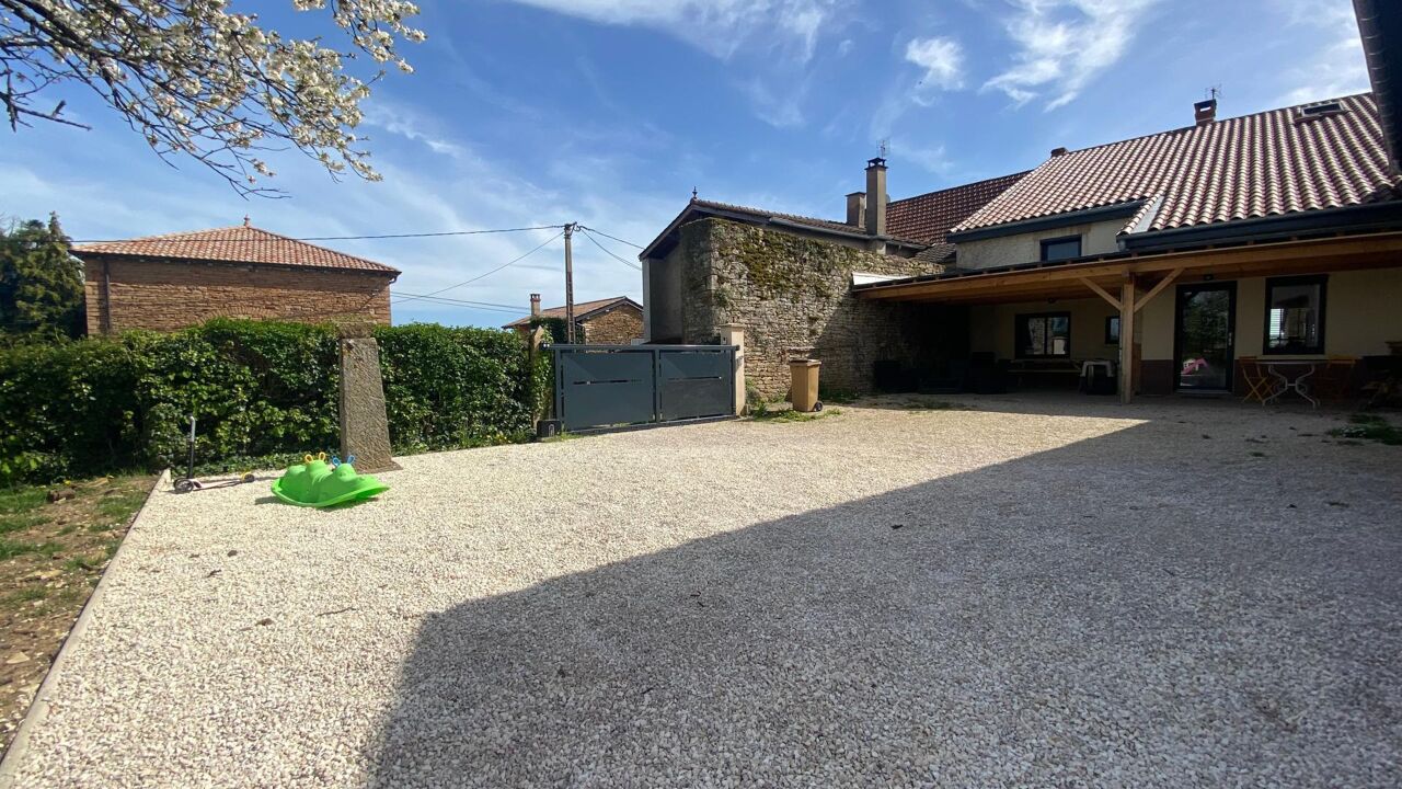 maison 5 pièces 175 m2 à vendre à Péronne (71260)