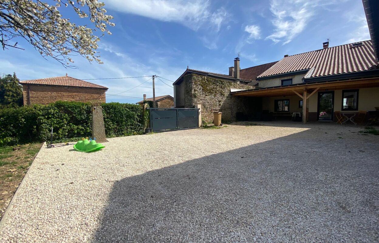 maison 5 pièces 175 m2 à vendre à Péronne (71260)