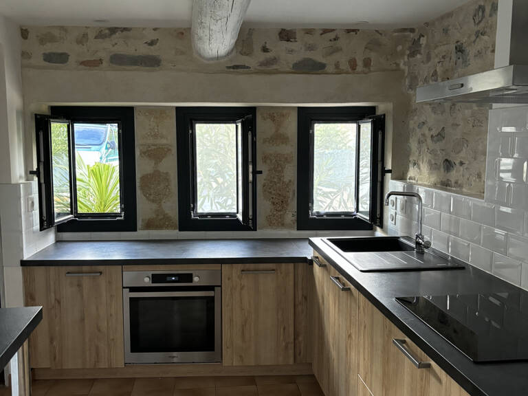 Maison de village en pierre 3 chambres Moulezan — photo 1