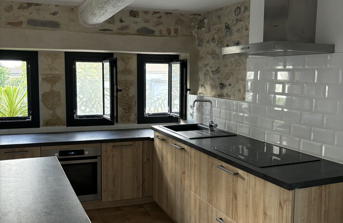 Maison de village en pierre 3 chambres Moulezan — photo 2