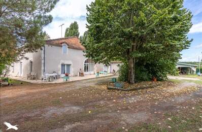Maison en pierre de 8 pièces principales — photo du bien
