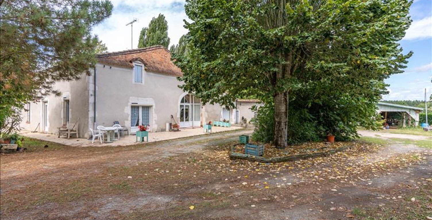 Maison en pierre de 8 pièces principales — photo 1